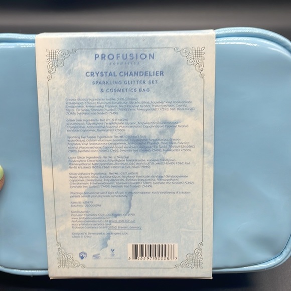 NEW crystal chandelier sparkling glitter set and cosmetics bag. - Picture 3 of 5